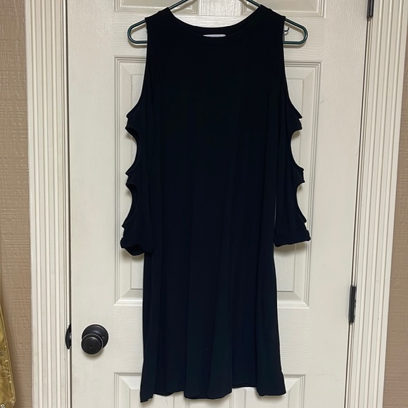 Cherish size small dress with cute sleeves - Picture 1 of 6